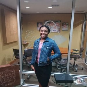 Meet your Posher, Debra